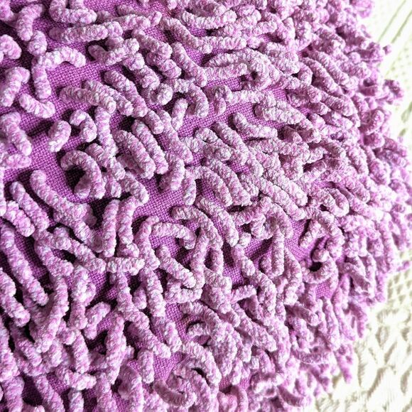 Vintage Lavender Shag Round Toss Pillows Set Of Four 12" Diameter - Picture 3 of 3